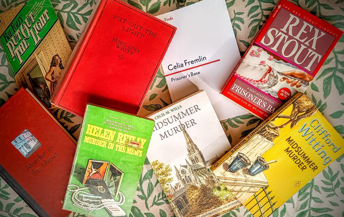ArmchairSleuth's tweet photo. It's #MurderEveryMonday and this week's theme is crime fiction covers which share the same title (but are by different authors).
Not sure what #MurderEveryMonday is?
Here's the link: https://t.co/M58BKYD6LU https://t.co/vJOFiBUXNO