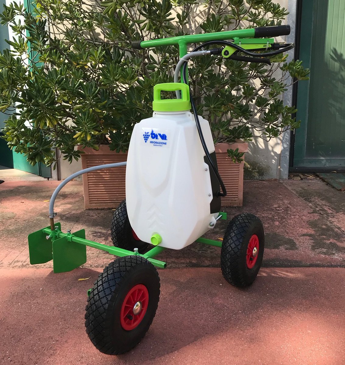 #carrello #traccialinee #segnacampo #campodacalcio #segnalinee #linemark #linemarking #soccer #rugby #marcalinee #segnalinee #sport #football #pitch #asfalto #camposportivo #calcetto #calcio #SerieA #SerieATIM #segnaletica👉facebook.com/bivisprayitaly…