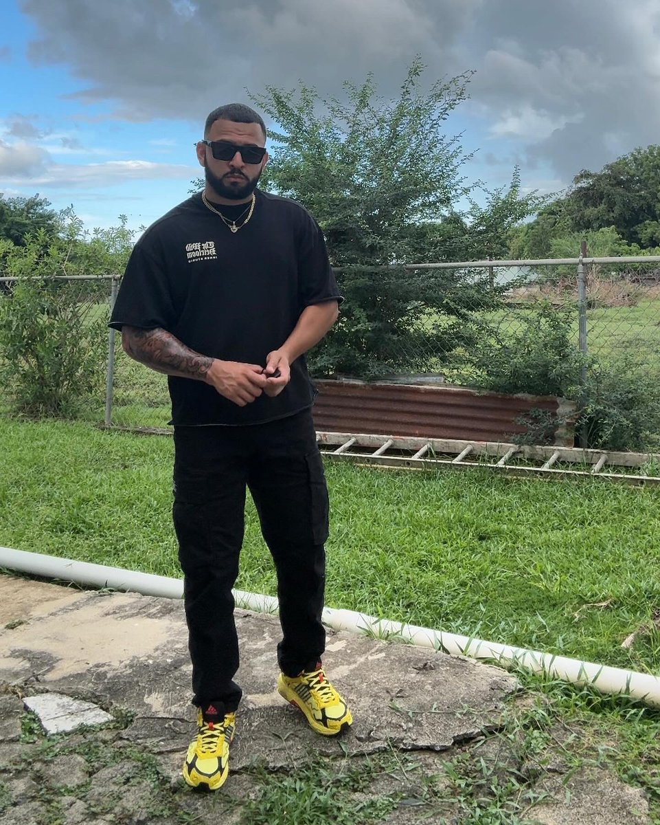 williampr9's tweet photo. Oversize, overthinking 🥷🏽 https://t.co/rBcR9JFlDI