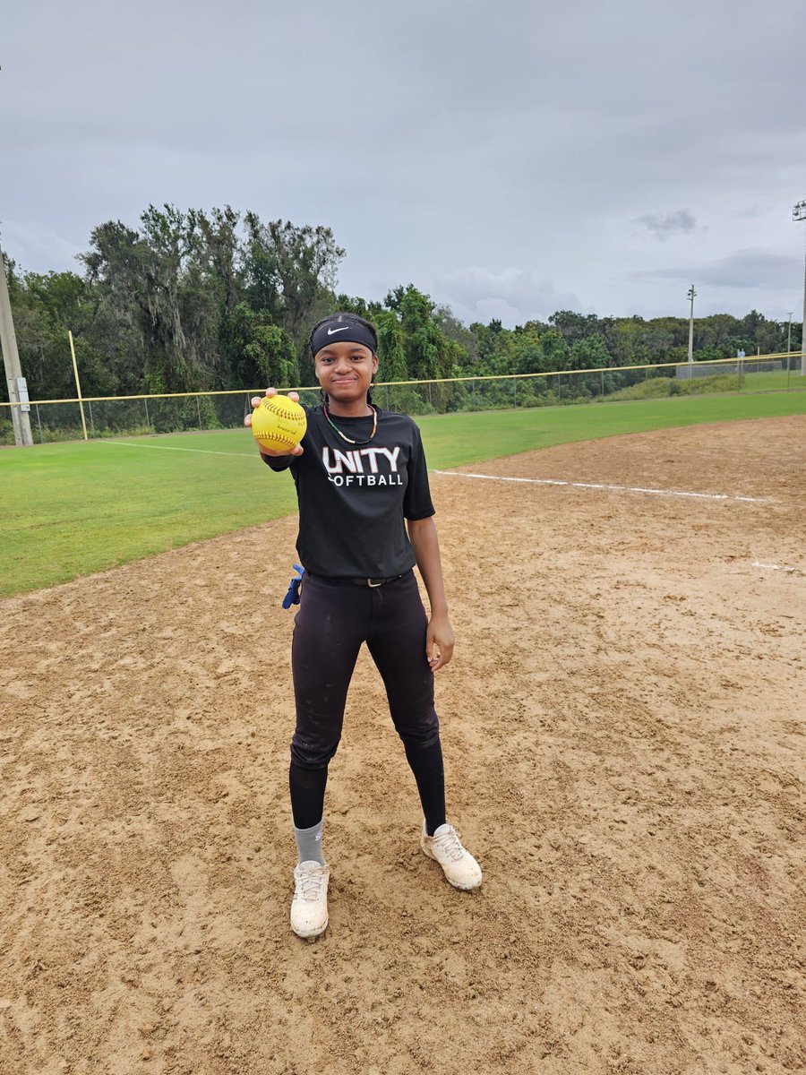 unity16udevin's tweet image. What a weekend for Unity! Mel Sweet leading the team with a .875 batting average with a HR. @PGFnetwork @MelanieSweet2x