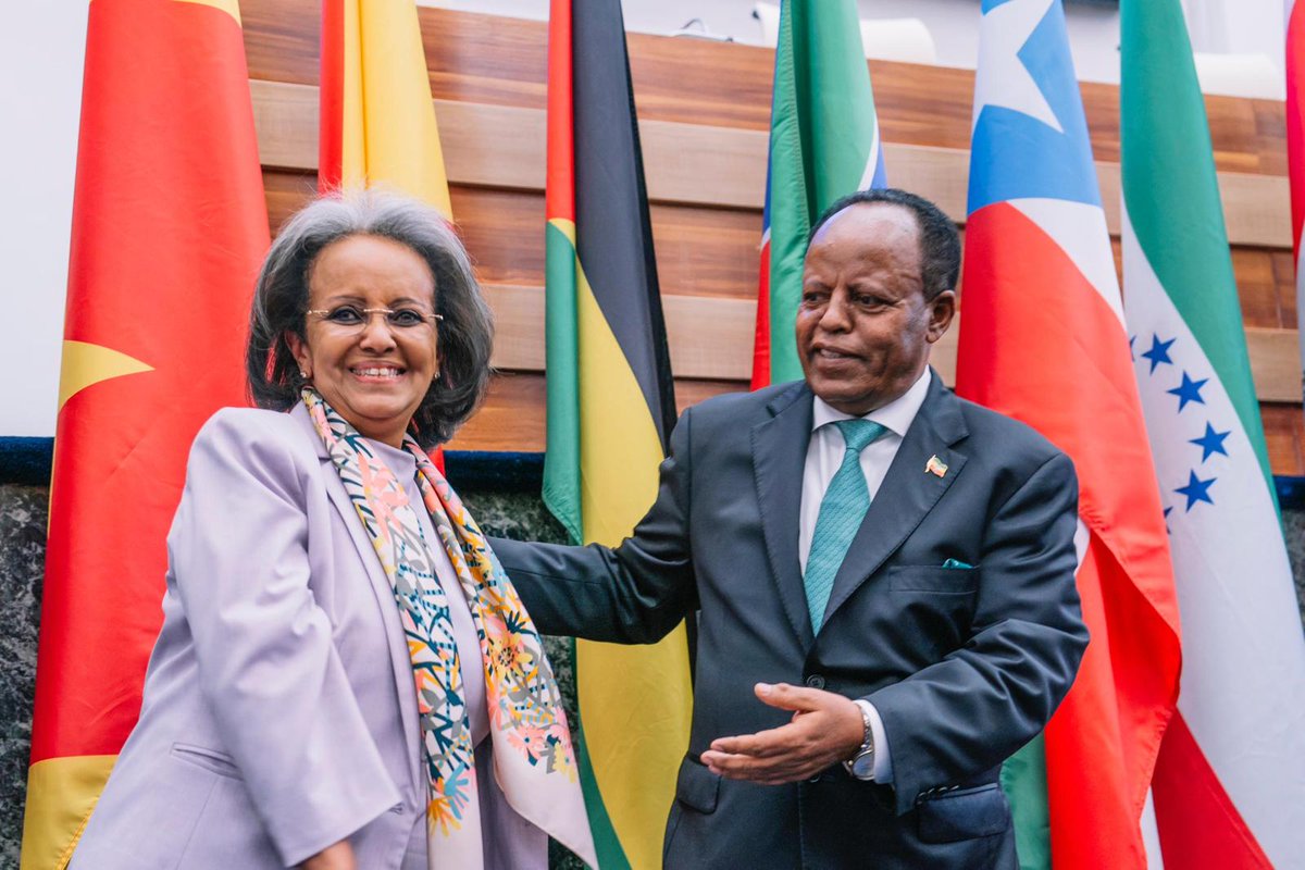 የለውጡ  አንዱ ዓላማ ሥርዓትን ማጽናት ነው። የሥራ ኃላፊዎች በሕግ የተሰጣቸውን ኃላፊነት በተሰጣቸው ጊዜ ይወጣሉ። ሌሎች ደግሞ በተራቸው እነርሱን ተክተው ሀገራዊ ዓላማን በትውልድ ቅብብል ከግብ ያደርሳሉ። የሀገር ግንባታ የሚሳካው በዚህ መንገድ