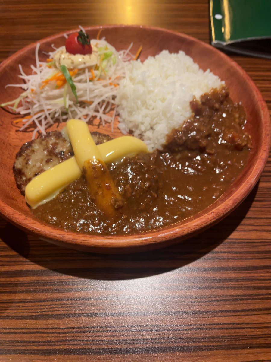 dbd48099204's tweet photo. チーズカリーバーグディッシュうまかった
でもポテサラバーグディッシュの方がうまい🙂‍↔️ https://t.co/tNAAJiT506