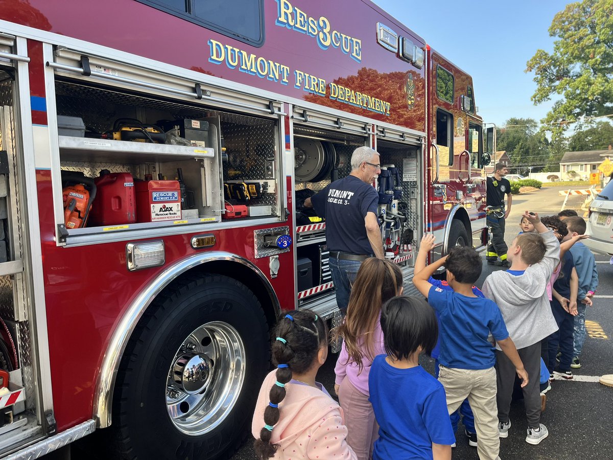 The Fire Trucks are here today to teach our students about fire prevention and safety 🚒🧯