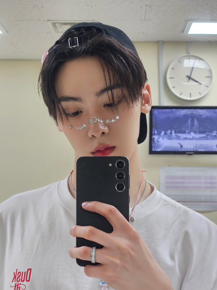 ASTRO 아스트로 tweet media