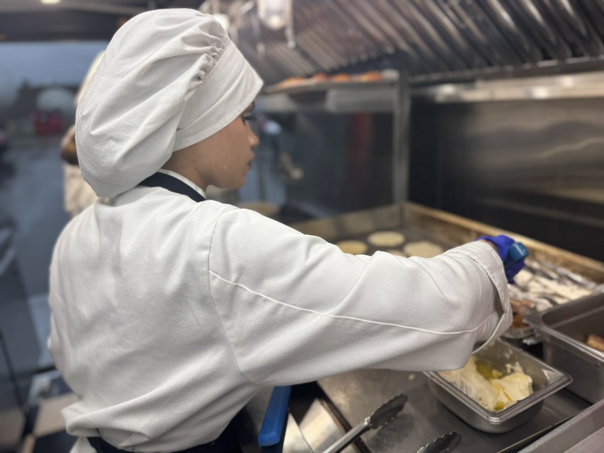 RIDeptEd's tweet image. #BehindTheScenes: Culinary students from @DaviesTechHS are at @Studio10WJAR to chef up delicious food &amp;amp; showcase their RIDE #MenuForSuccess food truck!