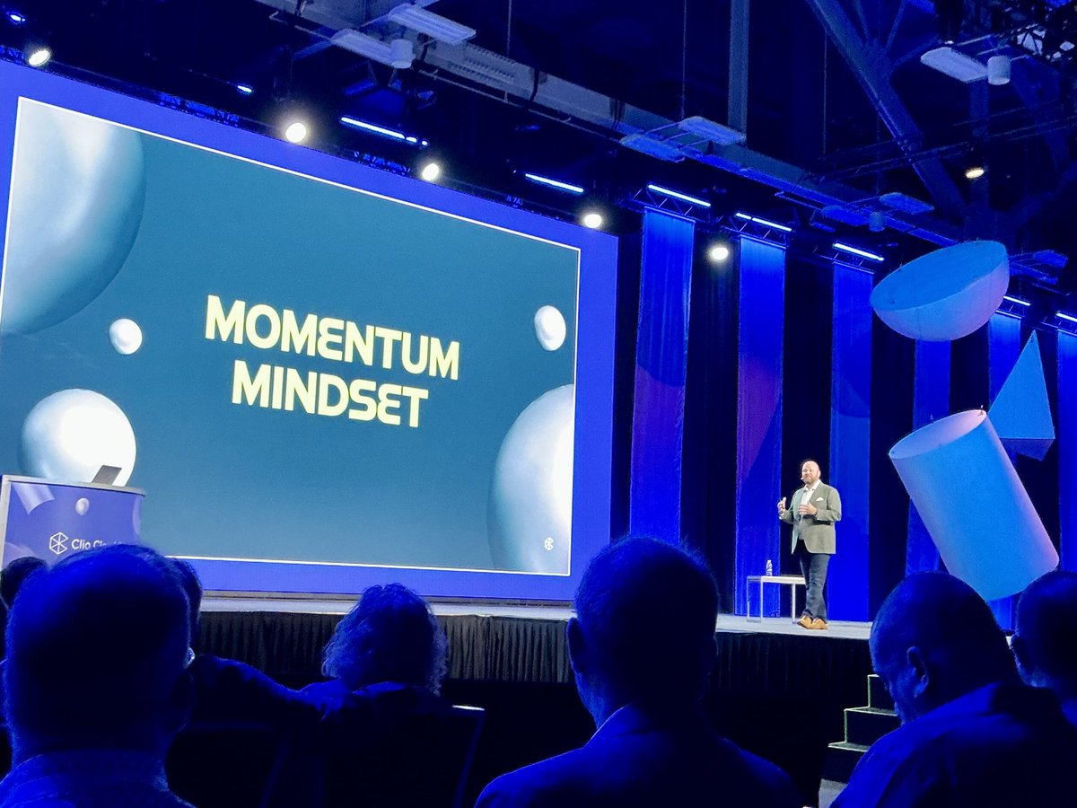 kevinokeefe's tweet photo. @jack_newton, CEO of @goclio addressing that lawyers are billing only 3 hours a day. This lack of momentum and lack of incremental gains - maybe just 1% a day - handicaps any company. #cliocom https://t.co/ShdC62ZCsZ