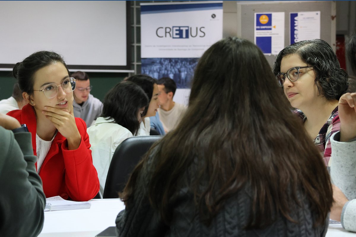 Logo das presentacións científicas individuais, na actividade de integración, traballouse por equipos na elaboración dun mapa relacional e na creación de propostas de proxectos , bo traballo!