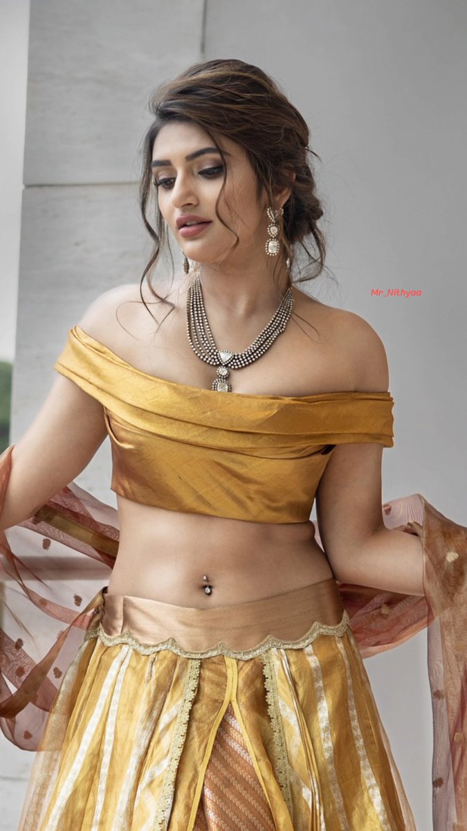Mr_Nithyaa's tweet photo. Sree Leela 😍🤩 

Why she is so beautiful 😍 https://t.co/WKEfHy02HJ