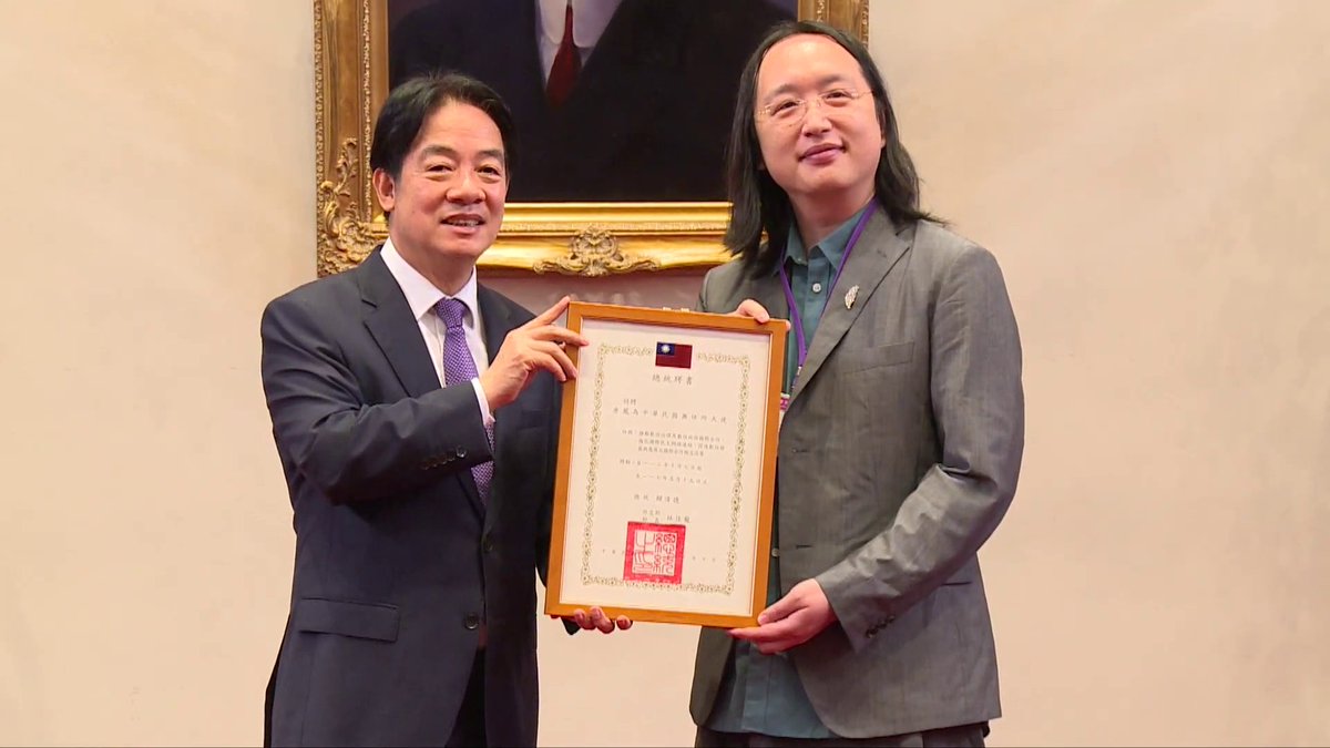 ⿻ Audrey Tang 唐鳳 (@audreyt) on Twitter photo President <a href="/ChingteLai/">賴清德Lai Ching-te</a> has given me a marvellous mission.📜
Growing #Taiwan’s global digital cooperation & development footprint is the name, delivering is the game.✅
I’m grateful for this opportunity.🙏
As cyber ambassador, I’ll show the world the many ways #TaiwanCanHelp.🇹🇼 President <a href="/ChingteLai/">賴清德Lai Ching-te</a> has given me a marvellous mission.📜
Growing #Taiwan’s global digital cooperation & development footprint is the name, delivering is the game.✅
I’m grateful for this opportunity.🙏
As cyber ambassador, I’ll show the world the many ways #TaiwanCanHelp.🇹🇼