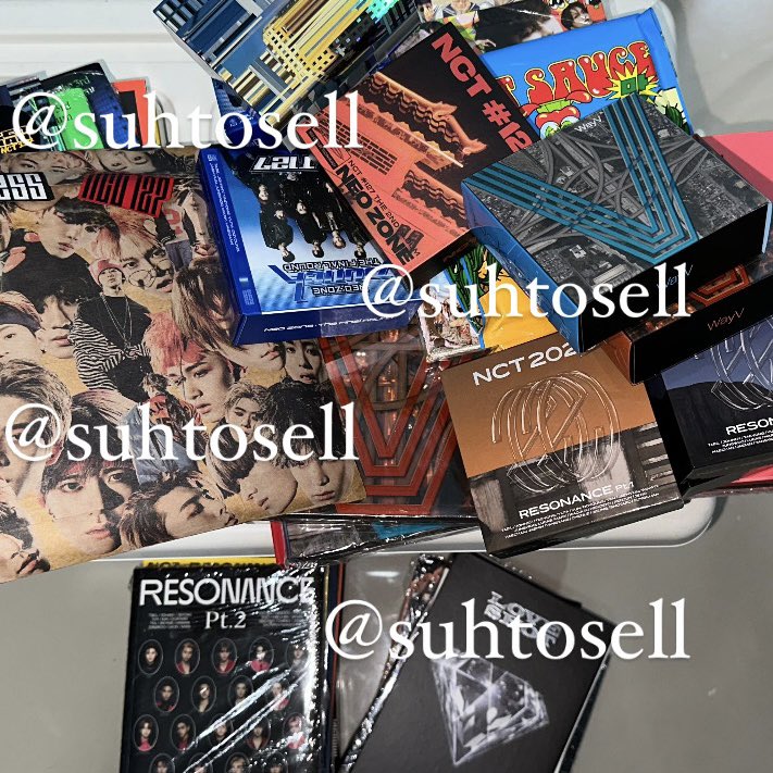 suhtosell's tweet photo. เราจะมาปล่อยอัลบั้มเปล่านะคะ พอดีไม่ได้เก็บแล้ว บางบั้มมีโปสใหญ่ โปสการ์ดค่ะ ขาดแค่การ์ด มีมากกว่าในรูปนะคะ💕 
#ตลาดนัดnct #ตลาดนัดwayV #ตลาดนัดnct127 #ตลาดนัดnctdream https://t.co/jjPwQA9TuN