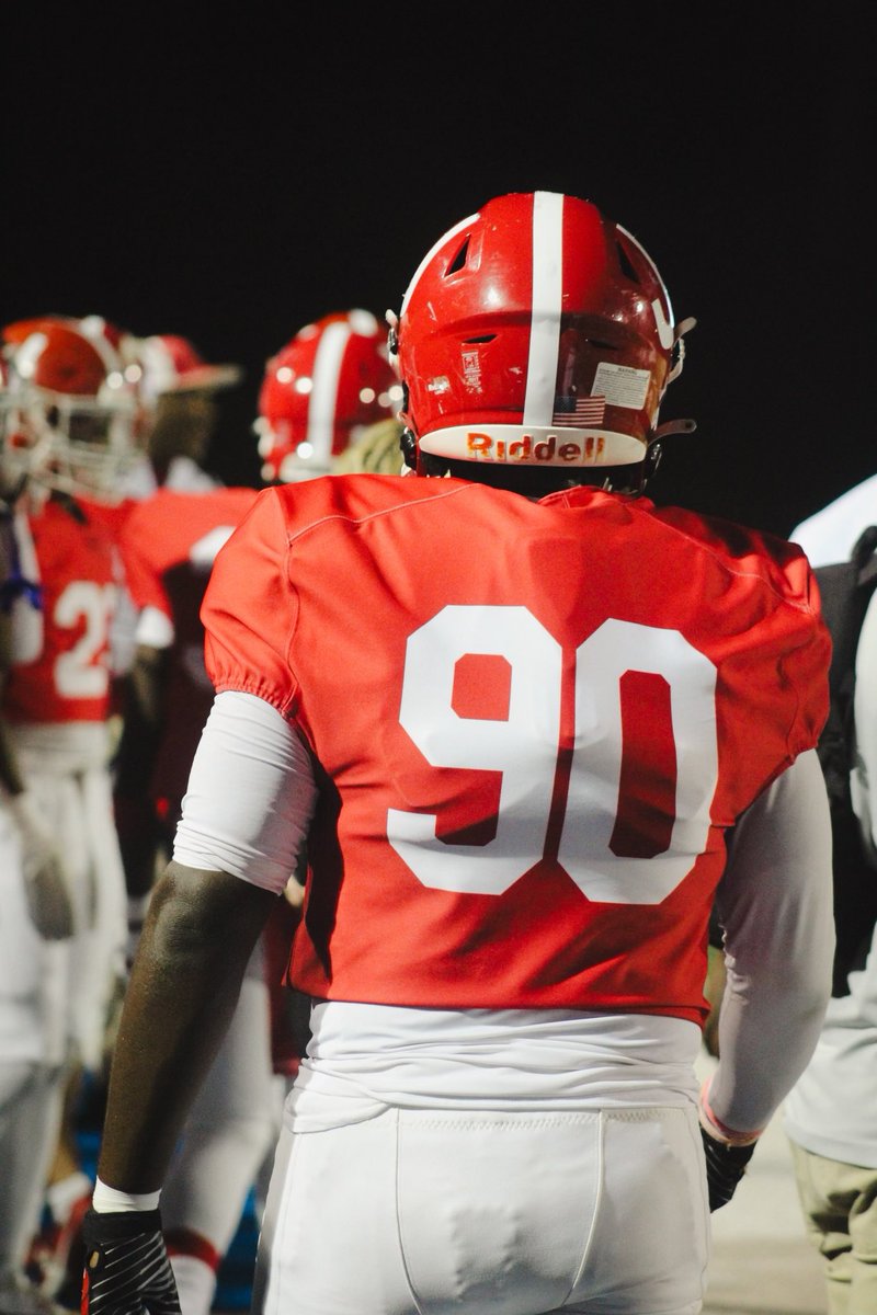 Who looking for 6’0 class of 25 DT/DE?