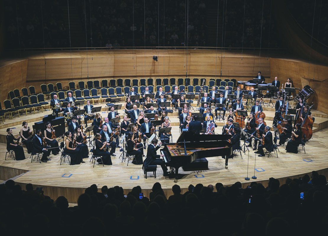 CSO1826's tweet photo. DenizBank’ın ana destekçiliğini üstlendiği Cumhurbaşkanlığı Senfoni Orkestrası’nın, 2024-2025 Konser Sezonu, “Cumhurbaşkanlığı Senfoni Orkestrası DenizBank Konserleri” ismiyle başladı. İyi sezonlar dileriz.

@DenizBank @deniz_kultur 

#cso1826 #nikolailugansky https://t.co/WAVx3Jbeqh