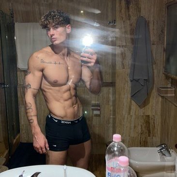 leonvers7's tweet image. #NewProfilePic