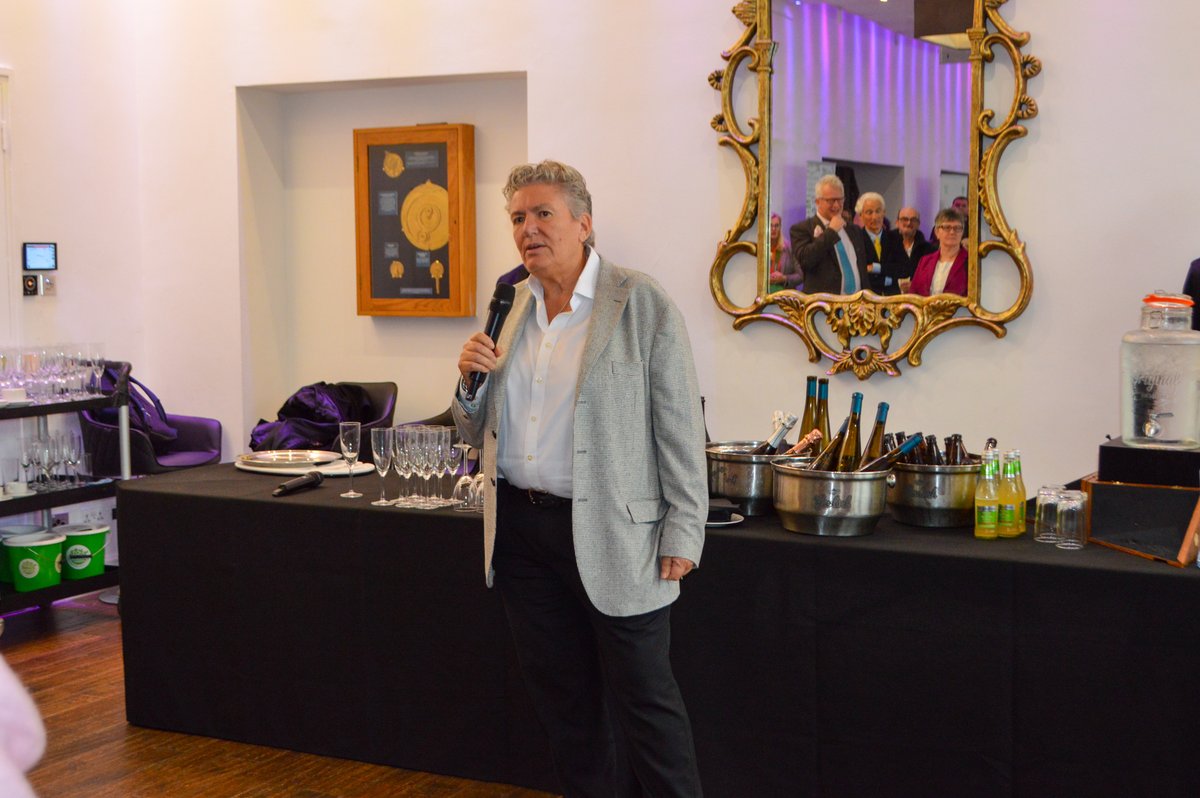 <a href="/Southwarkcathed/">Southwark Cathedral</a> <a href="/MarketFood/">Fruit and Veg Market</a> <a href="/LoveBritishFood/">Love British Food</a> A huge thank you to <a href="/wandagoldwag/">Wanda Goldwag</a>, Chair of Covent Garden Market Authority for supporting our #HarvestFestival, and general mission, and thank you to generous traders at #NewCoventGardenMarket who donated produce for a beautiful Harvest cornucopia for the altar <a href="/MarketFood/">Fruit and Veg Market</a>