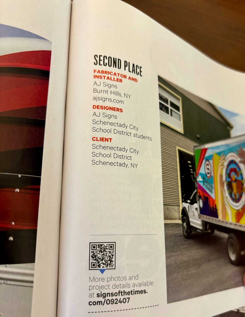 SCSchools's tweet image. 🟦 Our STUDENT-DESIGNED Farm to Family Truck, along with AJ Sign Co. designers, took 2nd place in the "Sign of the Times" design contest in the vehicle wrap category. 🤩
➡️ signsofthetimes.com/best-signshop-…
#SchenectadyRising #unityincommunity