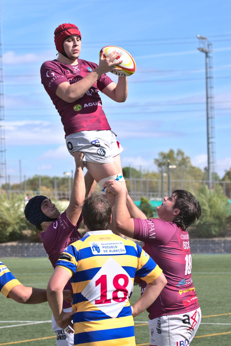 DHFerugby's tweet photo. En el primer derbi madrileño de La liga @KPMG_ES #KPMGEmerging , el 
@crcpozuelorugby se enfrentaba al @Cisneros_Rugby 

Los colegiales se llevaron el partido con un 15-58

📸 @CarlosAL_WP 

#LoQueNosUne | #KPMGEmerging https://t.co/QUK8X7R7Bc