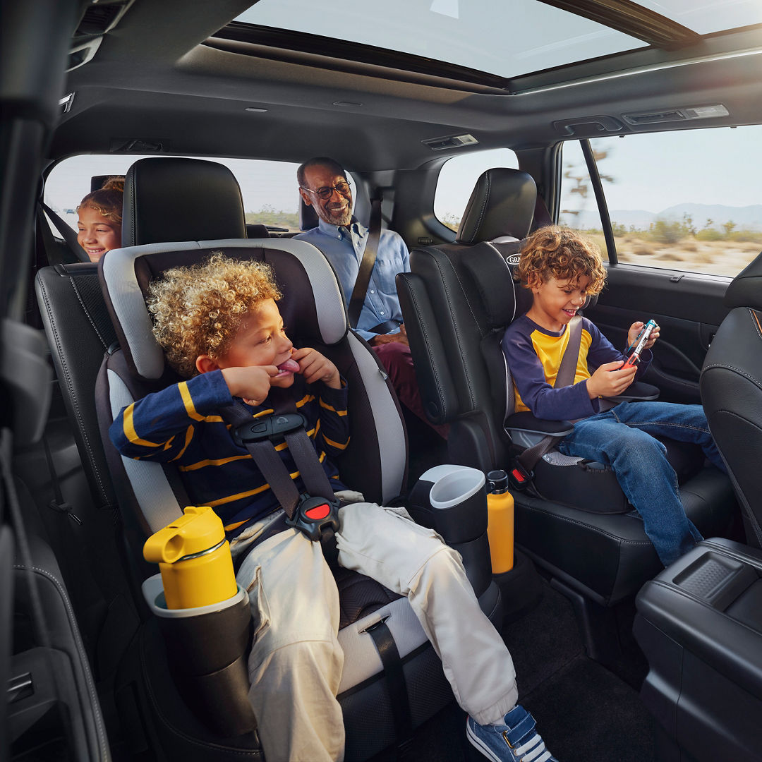 Let's settle this once and for all: What's the ultimate road trip snack?🍿🥤Tell us your go-to goodies for those long drives in your Toyota! #ToyotaSnacks #RoadTripEats #ToyotaRoadTrip