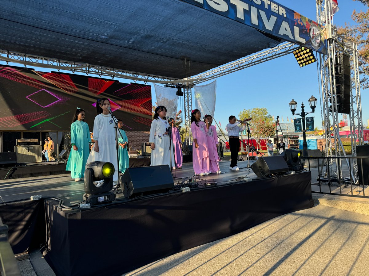 westminstersd's tweet photo. 🎉✨CELEBRATING OUR TALENTED STUDENTS ✨🎉: Last month, our incredible Spanish and Vietnamese Dual Language Immersion students took the stage at the City of Westminster's Fall Festival during Culture Night, and what a performance it was! 🌟 https://t.co/TYq43n7ZDd