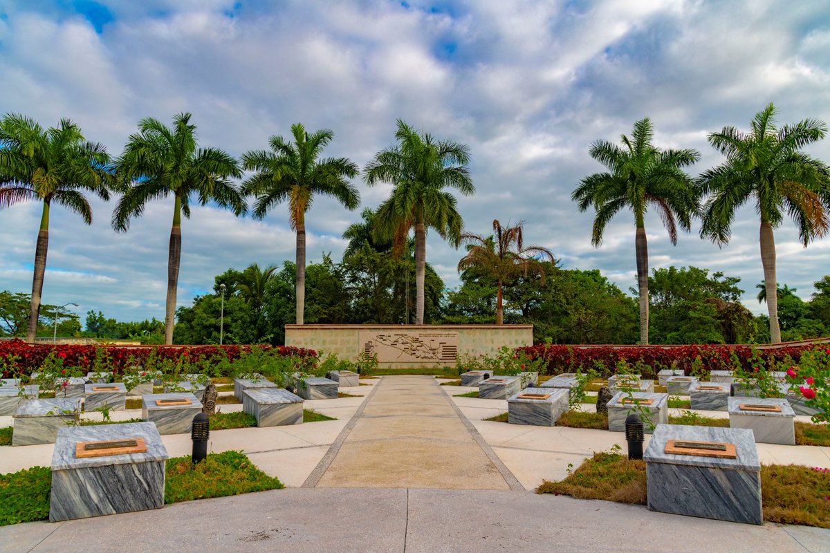 CentralEjercito's tweet photo. El 7 de octubre de 1958, hace 66 años, se consolidó la lucha guerrillera en el centro de #Cuba con la fundación del Frente Norte de Las Villas, tras llegar por el municipio de Yaguajay la Columna Antonio Maceo, comandada por Camilo Cienfuegos. https://t.co/6iDXaPx3xw