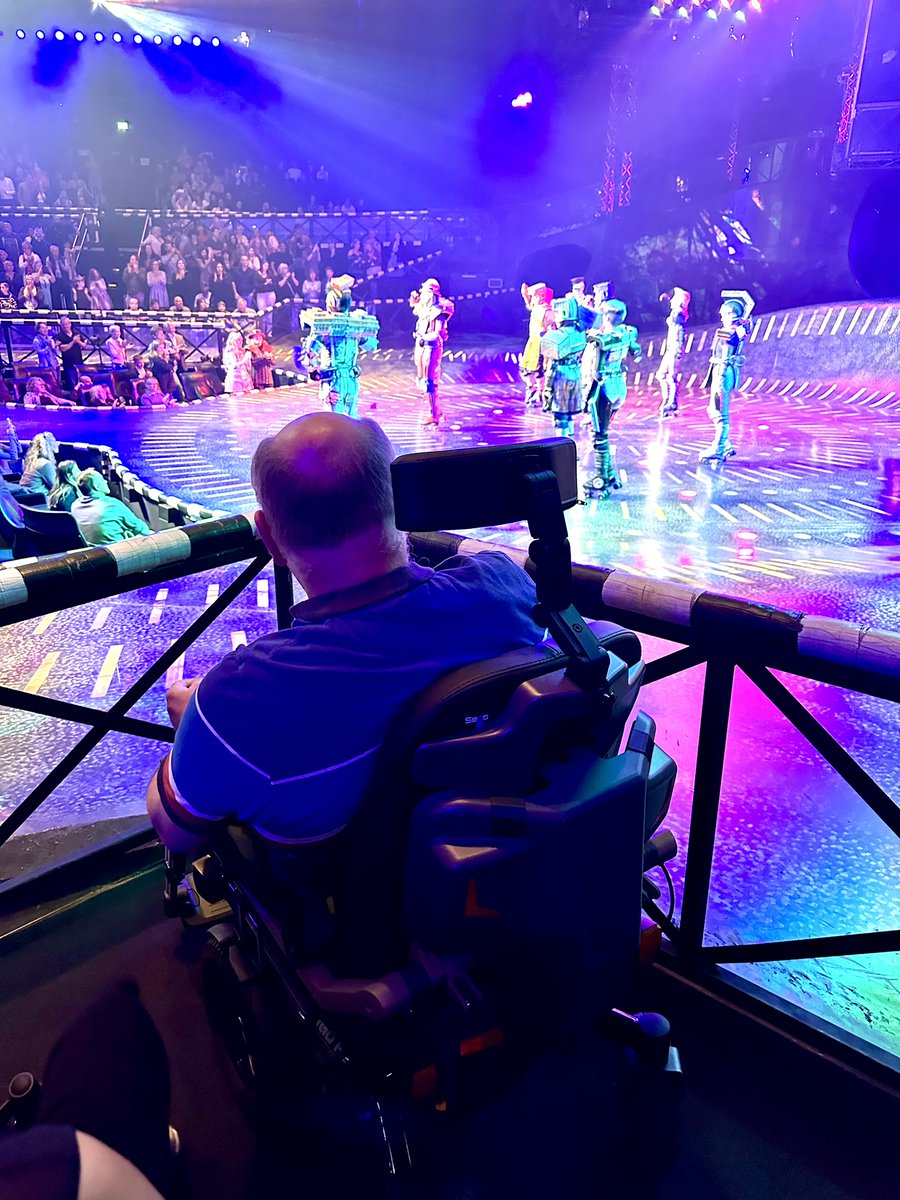 CBFeV's tweet image. Vom 13. bis 15. September 2024 haben die Mitglieder des CBF e.V. ein  unvergessliches Wochenende in Bochum erlebt. Unser Ausflug zum Starlight  Express Musical war ein voller Erfolg und hat bei allen Teilnehmenden  strahlende Gesichter hinterlassen.
cbf-fahrdienst.de/ein-wochenende…