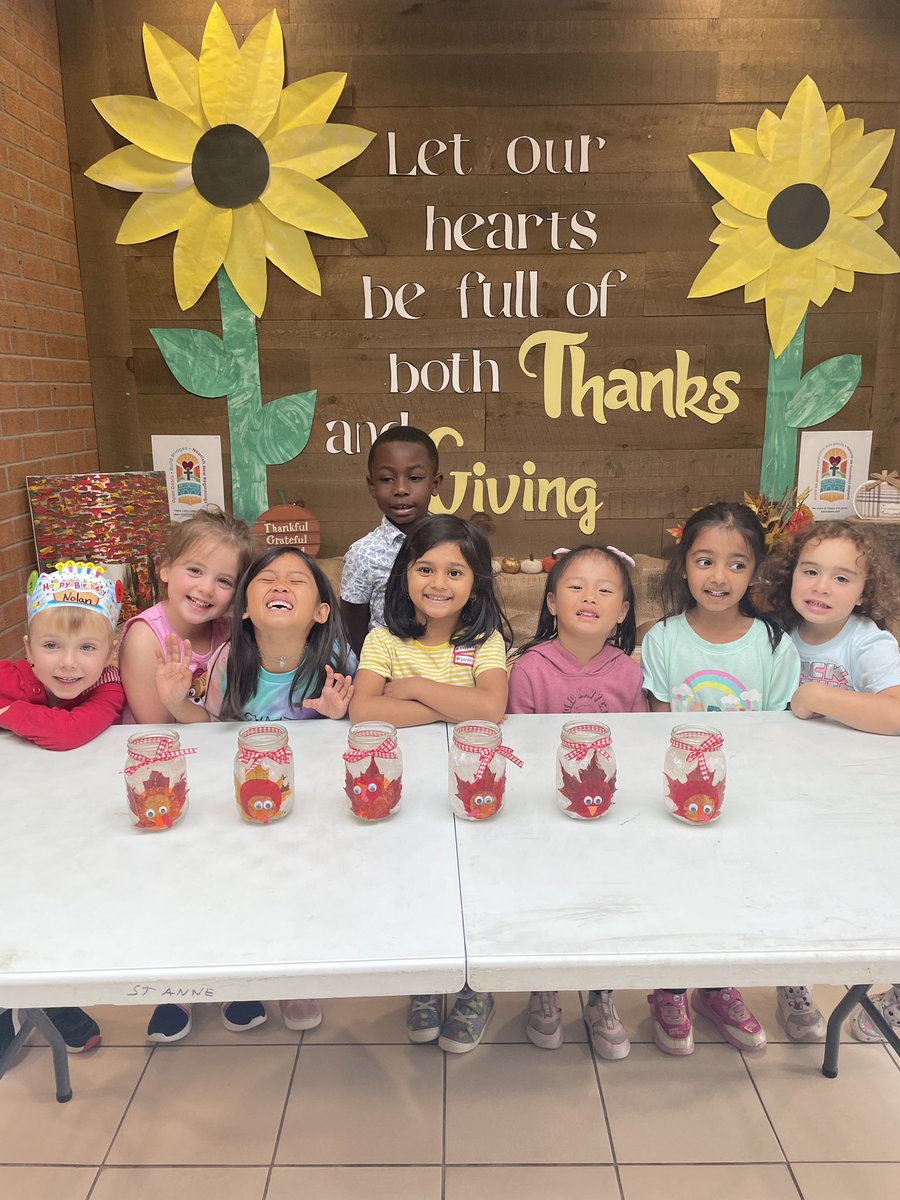 MrsPignatOCSB's tweet image. The Bear and Koala kinder classes are building on their community connection with @WildpineR . The students created turkey centrepieces, bringing smiles to the tables at WildPine Residence. @StAnneOCSB @ocsbRE @KBStAnne_ocsb @KAKinders1 #openingdoors #BeCommunity