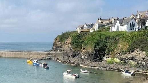 I' (@moodyonmoon) on Twitter photo 