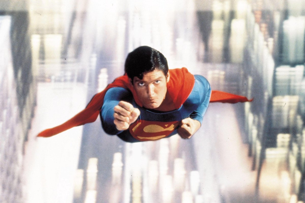 Samedi prochain à partir de 14h00 dans Cinéma m'était conté sur Radio Campus Lille et en rediffusion le lundi à 21h00 sur RADIO WRS ! 
#superman #ChristopherReeve #supermanthechristopherreevestory #supermanthemovie <a href="/wrsarthe/">RADIOWRS</a> <a href="/warnerbrosfr/">Warner Bros France</a>