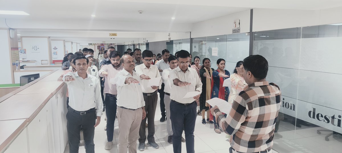 CottageGoG's tweet photo. The staff of the Dept. of Cottage &amp; Rural Industries, took a pledge to dedicate themselves to India's unity, heritage, and development, embracing our Hon PM's 'Nation First' mantra for a prosperous future. #23YearsOfSeva #VikasSaptah @CMOGuj @PMOIndia https://t.co/xVpoawheLV