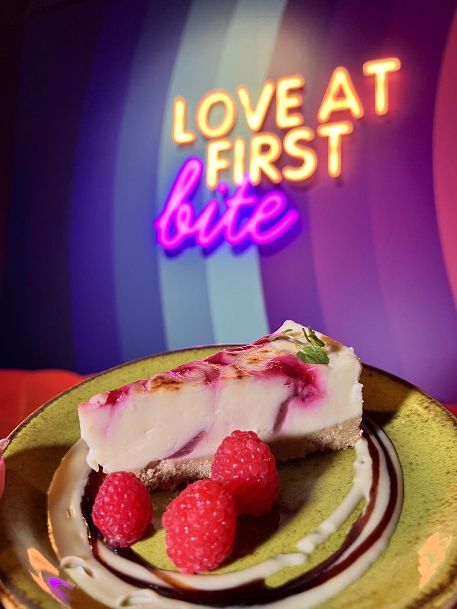 There’s always room for dessert! 🍩🍰🍫🍨 
Our delicious new Raspberry Cheesecake is topped with white chocolate sauce, spiced rum and pomegranate molasses - a total MUST TRY!