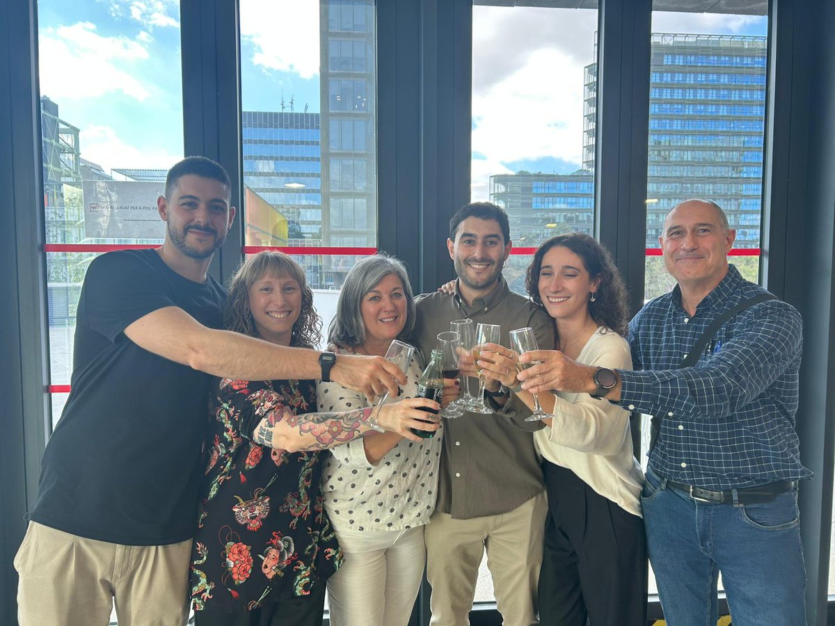 🧑‍🎓Last week I defended my PhD thesis, Deep Audio Representation Learning for Music Using Weak Supervision at <a href="/mtg_upf/">MTG-UPF</a>.

❤️Huge thanks to my supervisors <a href="/di_bogdanov/">Dmitry Bogdanov</a> and Xavier Serra, the jury, and all my friends and family for attending.

Video of the defense available soon!