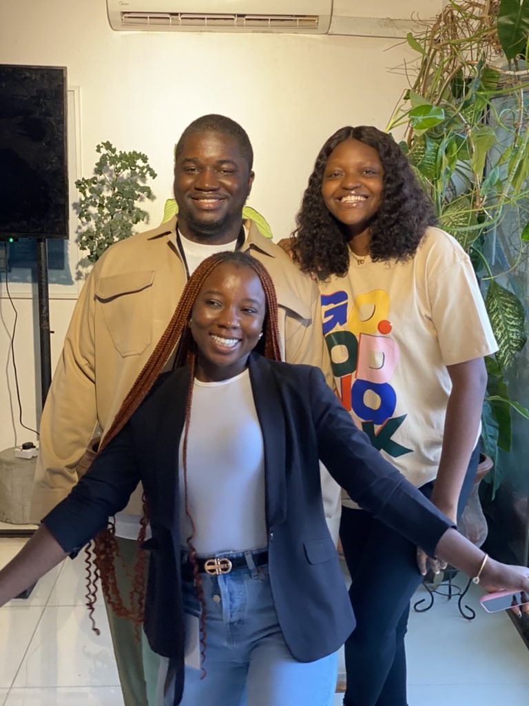 bioluwa_tifee's tweet photo. Had a blast on Saturday @BatchMotion meetup 
thank you @studiotendril 
meet ROJ @rowlandolamide (thank you @holke79 for helping me find him) and Titi too (such a lovely presenter)
And @joe_olaniyan my design sibling 
*gracias https://t.co/981hD0ncs2
