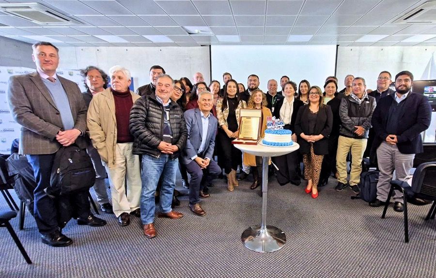 Mesa de Comercio Exterior del Biobio cumple 19 años. buff.ly/3Y9fKFb <a href="/ProChile/">ProChile</a> <a href="/ProChile_BioBio/">ProChile BioBío</a> <a href="/ProChile_Nuble/">ProChile Ñuble</a> <a href="/sagchile/">SAG</a> <a href="/AduanaCL/">Aduanas de Chile</a> <a href="/subrei_chile/">Subsec. de Relaciones Económicas Internacionales</a> <a href="/SubseHacienda/">Subsecretaría de Hacienda</a> . #MesaComex #MesaComexdelBiobío #MesadeComercioExteriordelBiobío #RegióndelBiobío