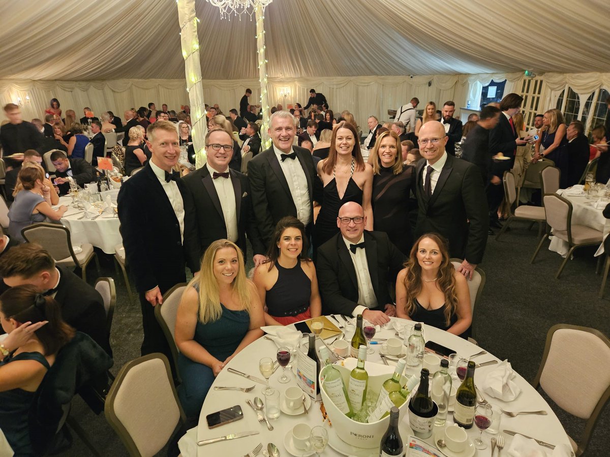 🌟 KIDS INSPIRE AUTUMN BALL🌟

On Friday the Partners and their wives attended the Kids Inspire Autumn Ball 🥂👏

A fantastic evening was had by all, raising money for such an incredible cause 💜💙💚❤️💛