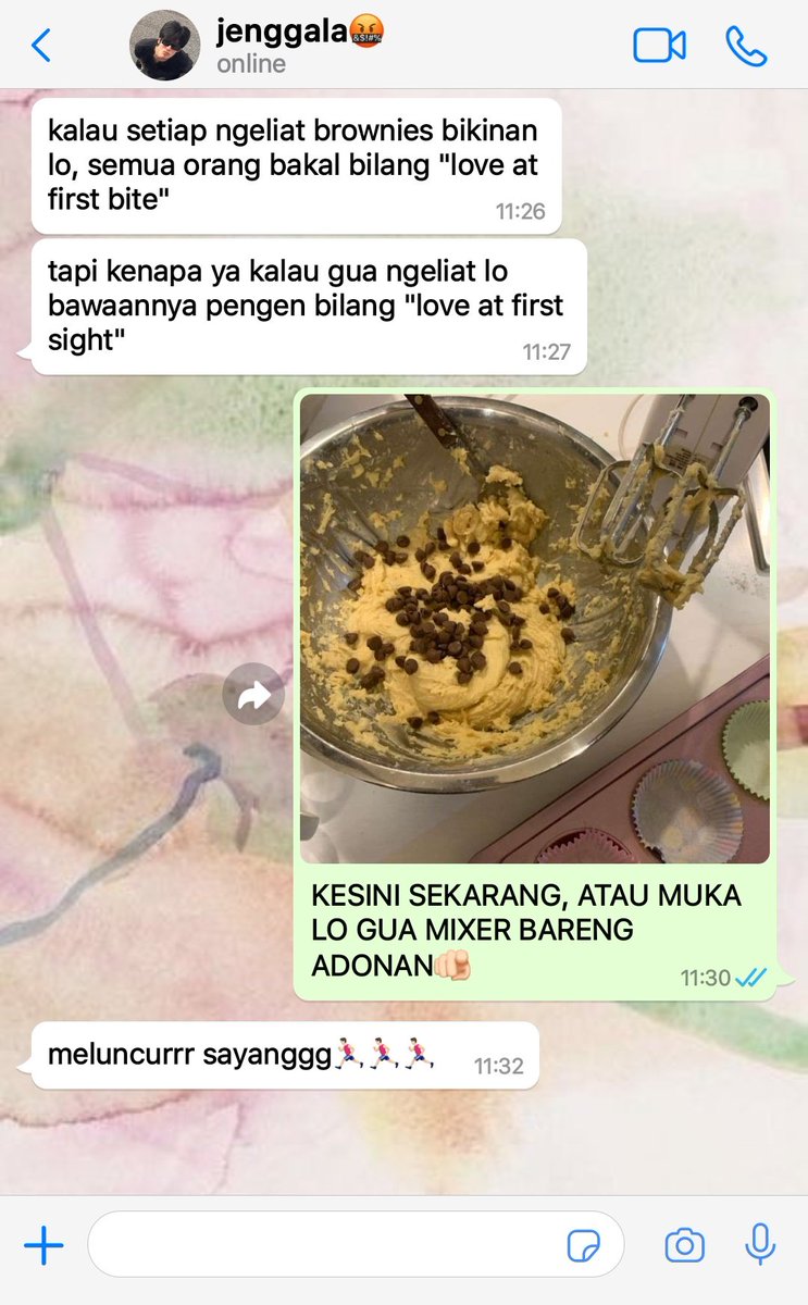 scriptiee's tweet image. Love at first bite
; jaehyun alternative universe