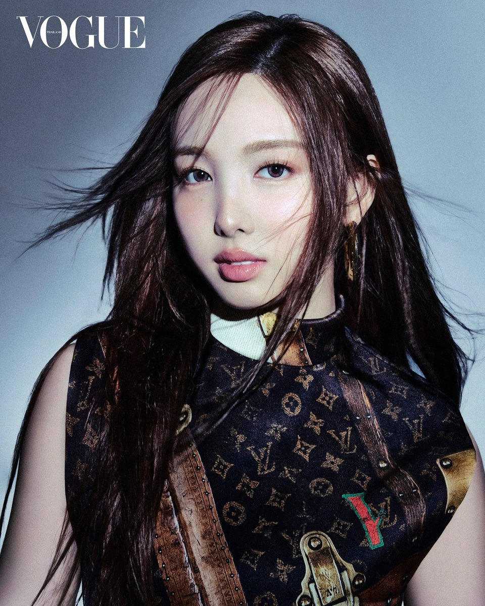 godmitzu's tweet photo. NAYEON FOR VOGUE THAILAND https://t.co/dkTKviMwpn