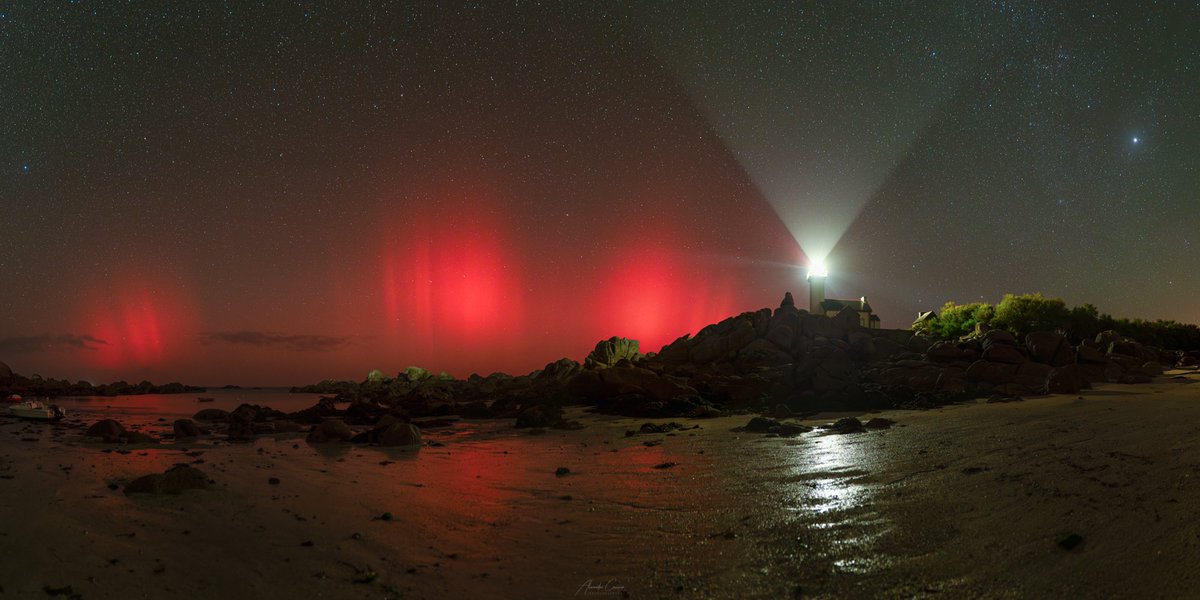 --- Aurores boréales en Bretagne ---
Quel magnifique spectacle nuit dernière face au petit phare de Pontusval.
En effet des aurores boréales se sont produites en France et notamment en Bretagne.
#aurore #aurora #auroreboreale #northernlight #northernlights #bretagne  #finistere