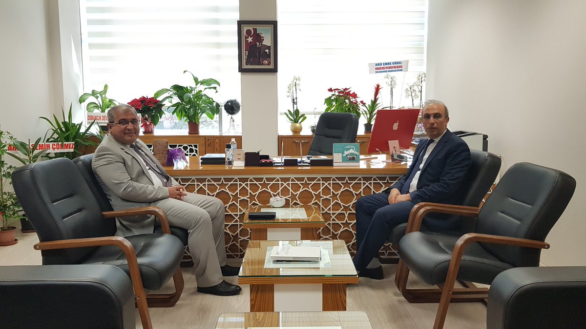 Belediye Başkanımız Ahmet Bahadır ÜNLÜ, Çorum İl Sağlık Müdürlüğü Destek Hizmetleri Başkanı olarak göreve başlayan Hasan KASIM'a hayırlı olsun ziyaretinde bulundu. 

Misafirperverliği için teşekkür ederiz.