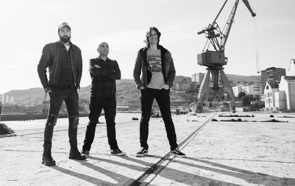 BilbaoNightRun's tweet image. ¡Ya tenemos ganadores del concurso de bandas musicales del TotalEnergies Bilbao Night Marathon presented by Goldcar!

Son:
- BASAKI
- COLAJETS
- HOAX ATTACK
- ZTANDAP

Zorionak!

#RunjoyBilbao