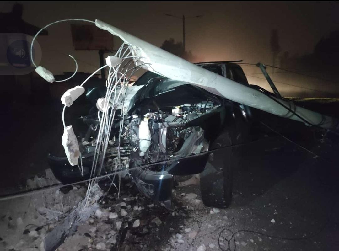 Christo60629593's tweet photo. #Urgente : Se registra un brutal accidente de tránsito en la Autopista General Rumiñahui, sector puente 8, Según @BomberosQuito 4 personas personas resultaron heridas y una falleció. https://t.co/gUtMXitToP