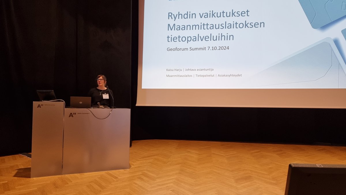 Johtava asiantuntijamme Kaisu Harju kertasi tietoiskussa @GeoForumSummit'issa, mitä muutoksia Ryhti tuo esimerkiksi Rakennustietojen kyselypalveluun (WFS) ensi vuonna.
#Paikkatieto #MMLtapahtumat #GeoForumSummit