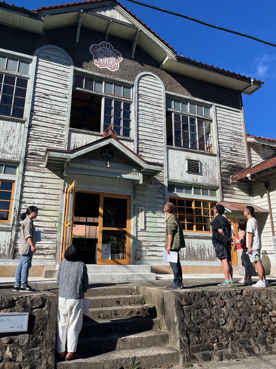jcejinfo's tweet photo. 美又共存同栄ハウスでの第1回「ローカルメディアまつり」が、出展者、来場者の皆さんのおかげで無事に終了しました。熱い交流が行われていました。2025年は10月26日(日曜)開催の予定です。皆さんスケジュールを空けておいてください! #JCEJ #共存同栄 https://t.co/BLro56ylti