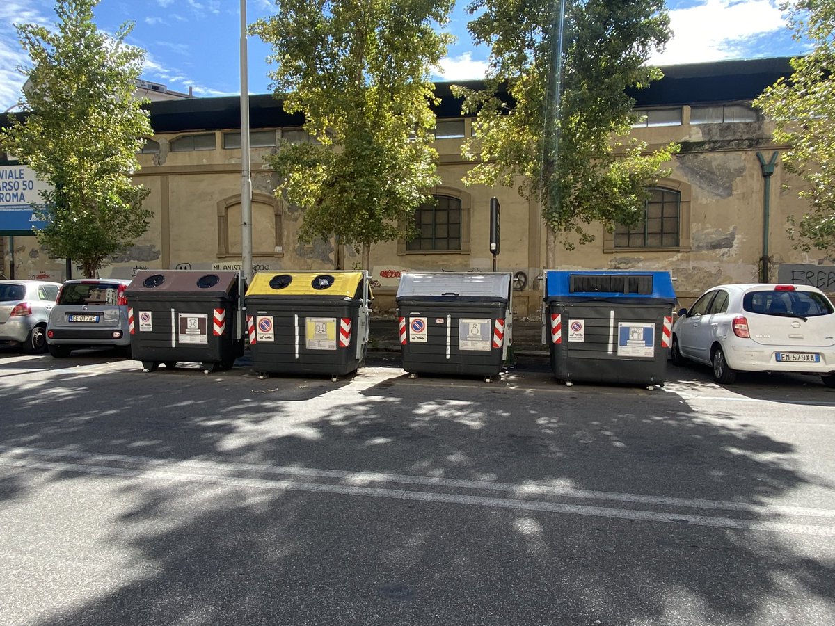 ROMA: NUOVO CASSONETTO UMIDO
👉 #VialeCarso altezza civico 33

Mi era stata segnalata la necessità di avere un altro cassonetto dell’umido su Viale Carso.

Per chi non se ne fosse ancora accorto: eccolo 😁

Un grazie ad AMA per la disponibilità.

🦎 

#AlPrimoSensoCivico