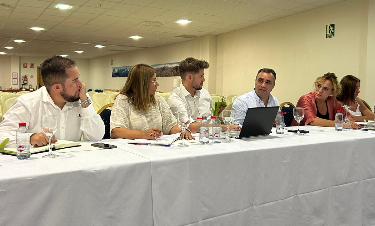 Nueva reunión de trabajo para la elaboración de los Presupuestos de <a href="/dipgra/">Diputación de Granada</a> de 2025  

✅Con el objetivo de aprobarlos en noviembre
✅Y entrada en vigor el 01 de enero

Unas cuentas que apuestan por seguir llenando de vida Granada