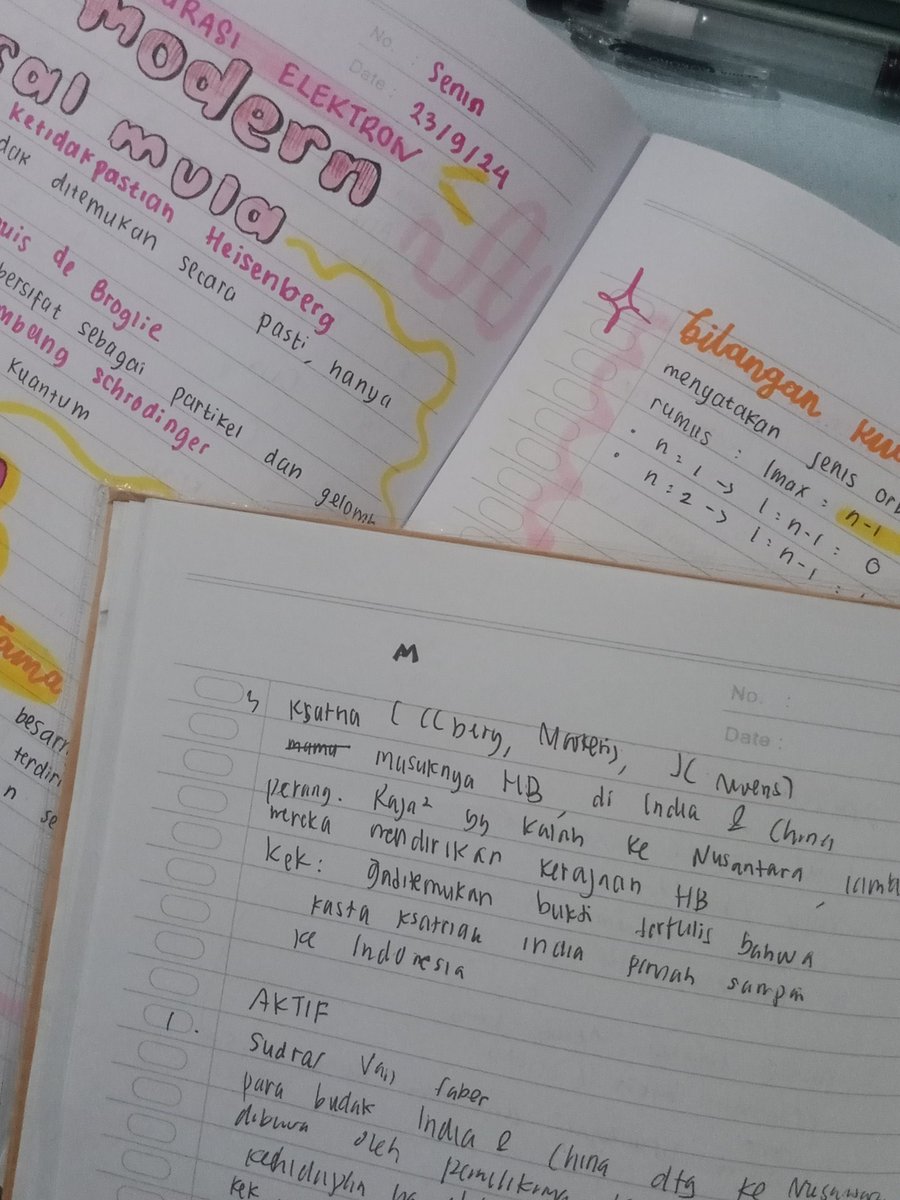 owlsomehow's tweet image. i have two side (catetan niat VS nyatet dr yutup tanpa di pause🙏🏻💔😔)