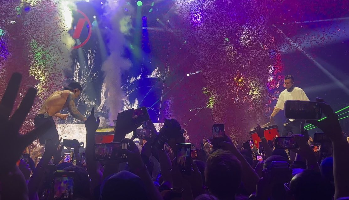 lindsey ☪︎ |-/ tweet media