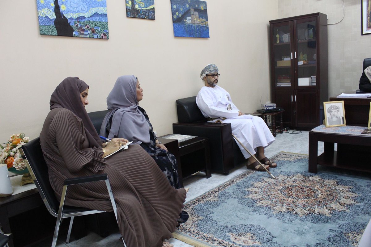 Alseeb_parents's tweet photo. إختتم اليوم مجلس اولياء الأمور بولاية السيب  برئاسة سعادة الشيخ أحمد بن علي بن حمدان الشحي جدول زيارته لبعض المدارس للوقوف على التحديات ومحاولة ايجاد حول لها بالتعاون مع الجهات المختصة 
مثمنين جهود ادارت المدارس و مجلس اولياء الأمور بها https://t.co/1WiGFocRAA