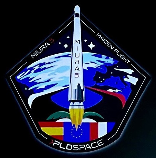 🚀🎨 EL PARCHE DEL PRIMER VUELO DE MIURA 5 de <a href="/PLD_Space/">PLD Space</a>  que se lanzará desde el Puerto Espacial de Kourou.
Un cohete fabricado España🇪🇸, con el objetivo de ser la referencia en Europa 🇪🇺, lanzado desde territorio francés🇫🇷.