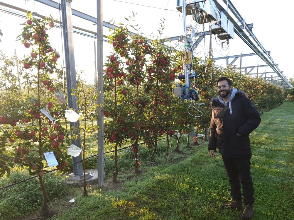 If 3D data on the temperature distribution in fruit tree canopy are available, we believe the spatial approach helps to understand global warming effects on fruit development - e.g. by calculating fruit water stress index
doi.org/10.34133/plant…
<a href="/TsouliasNikos/">Nikos Tsoulias</a> <a href="/Khosravi__Arash/">Arash</a>