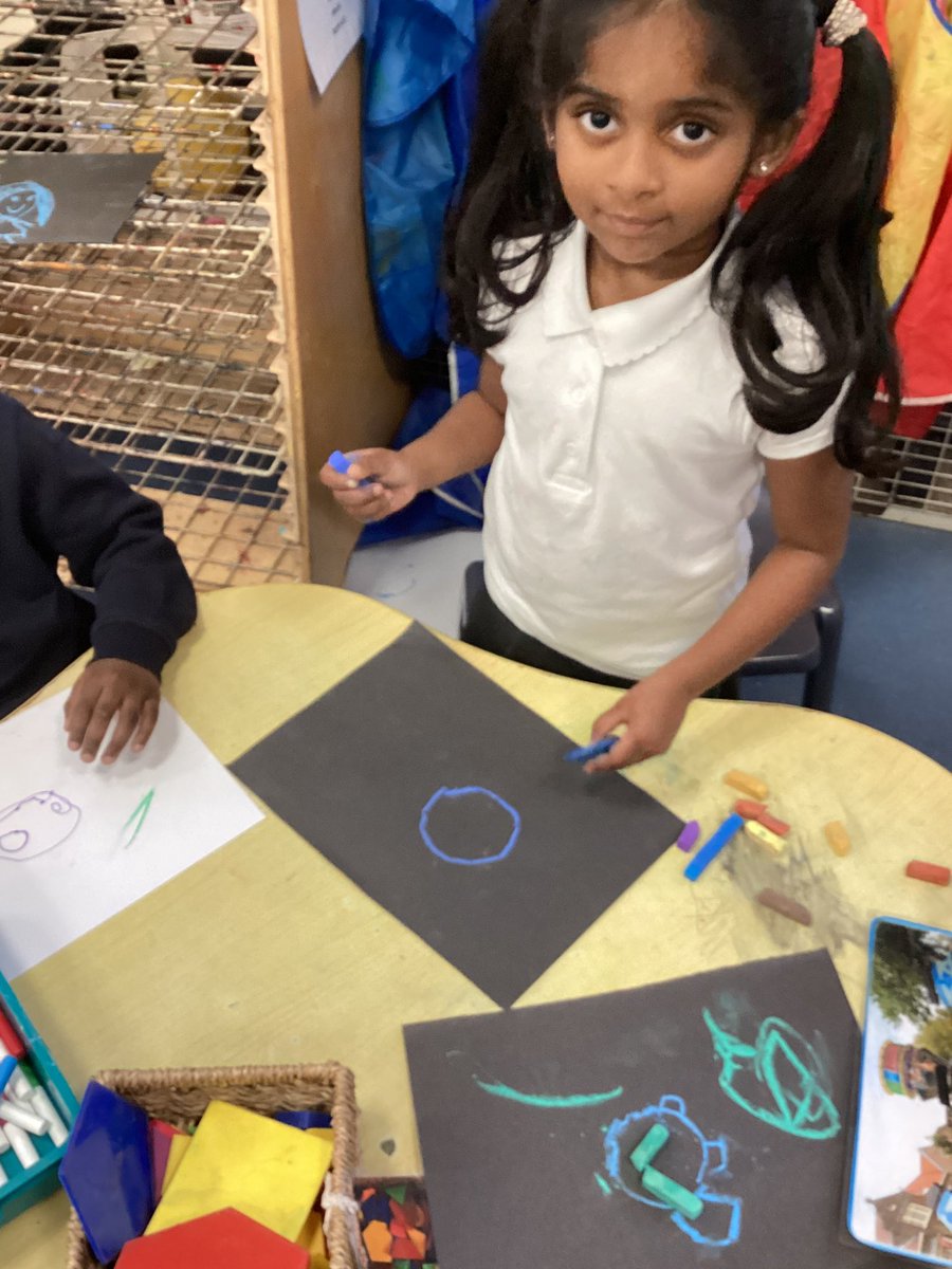 Carle class are enjoying the provision linked to Hull Fair today. We have learned a song about it-ask us to sing it at home! <a href="/thrivetrust_UK/">thrivetrust_UK</a>  #hullfair
