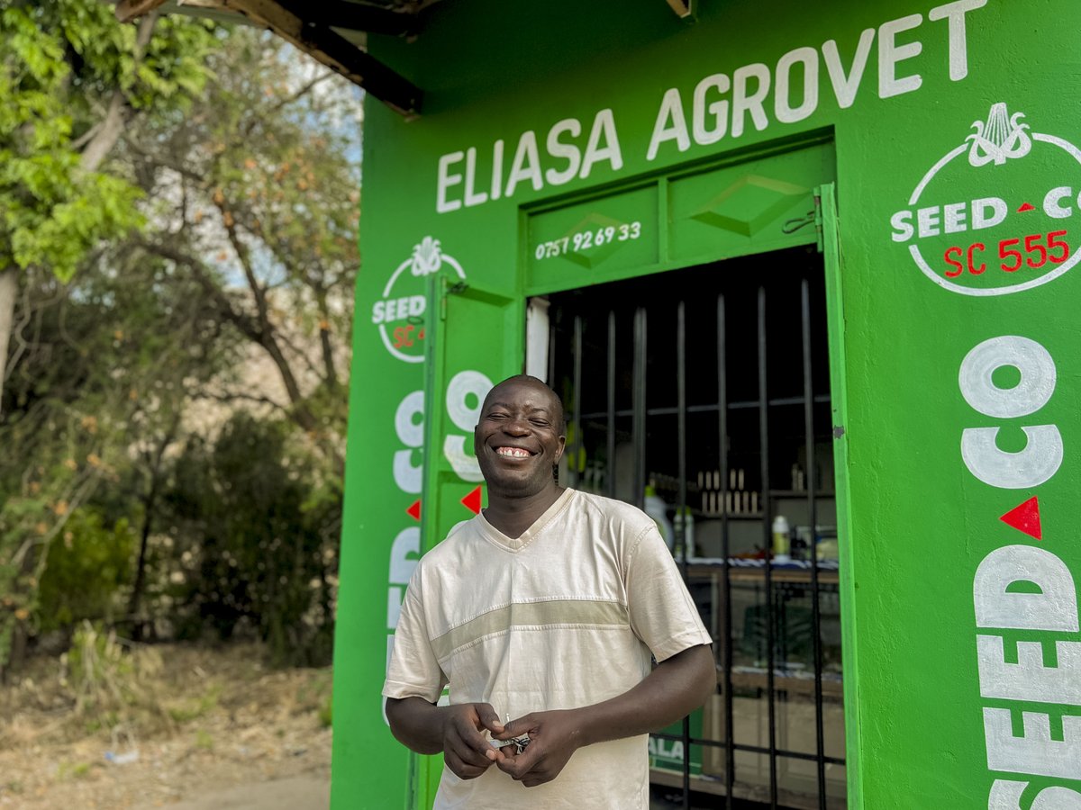 WFP_Tanzania's tweet photo. With @WFP 's Farm To Market Alliance (#FtMA) support, Eliasa Chang'a has accessed financial institutions &amp; input suppliers, helping him scale up + digitise his agro-vet business, increase income + send his children to school. Now, he mentors young farmers+ uplifts his community https://t.co/zcibfYCdtg